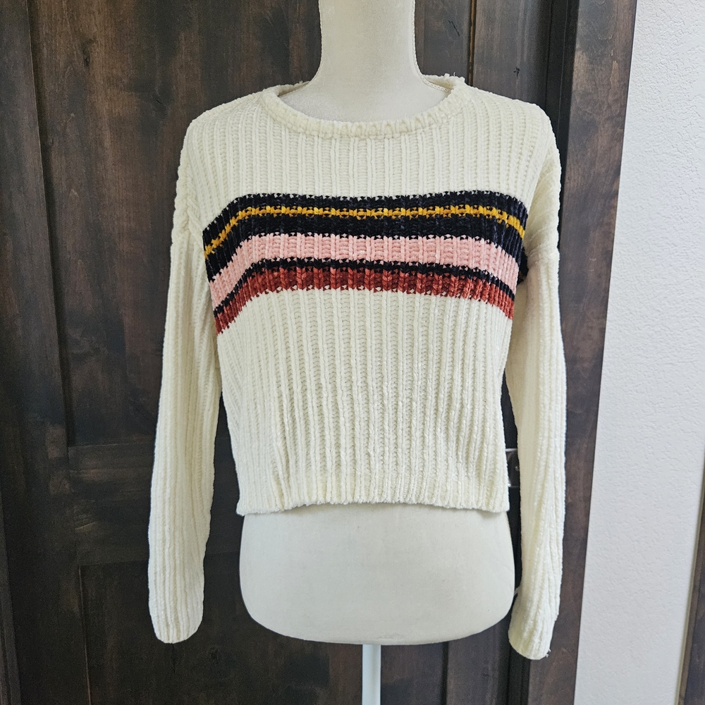 La Hearts Cropped Sweater